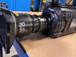 גוף מצלמת קולנוע Canon C700 עם הר EF
