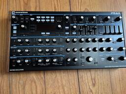נרתיק Novation Peak flight pro