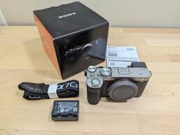מצלמת Sony a7C II ללא מראה (כסף)